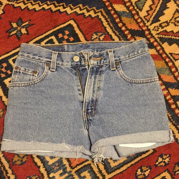 thrifted levi shorts
